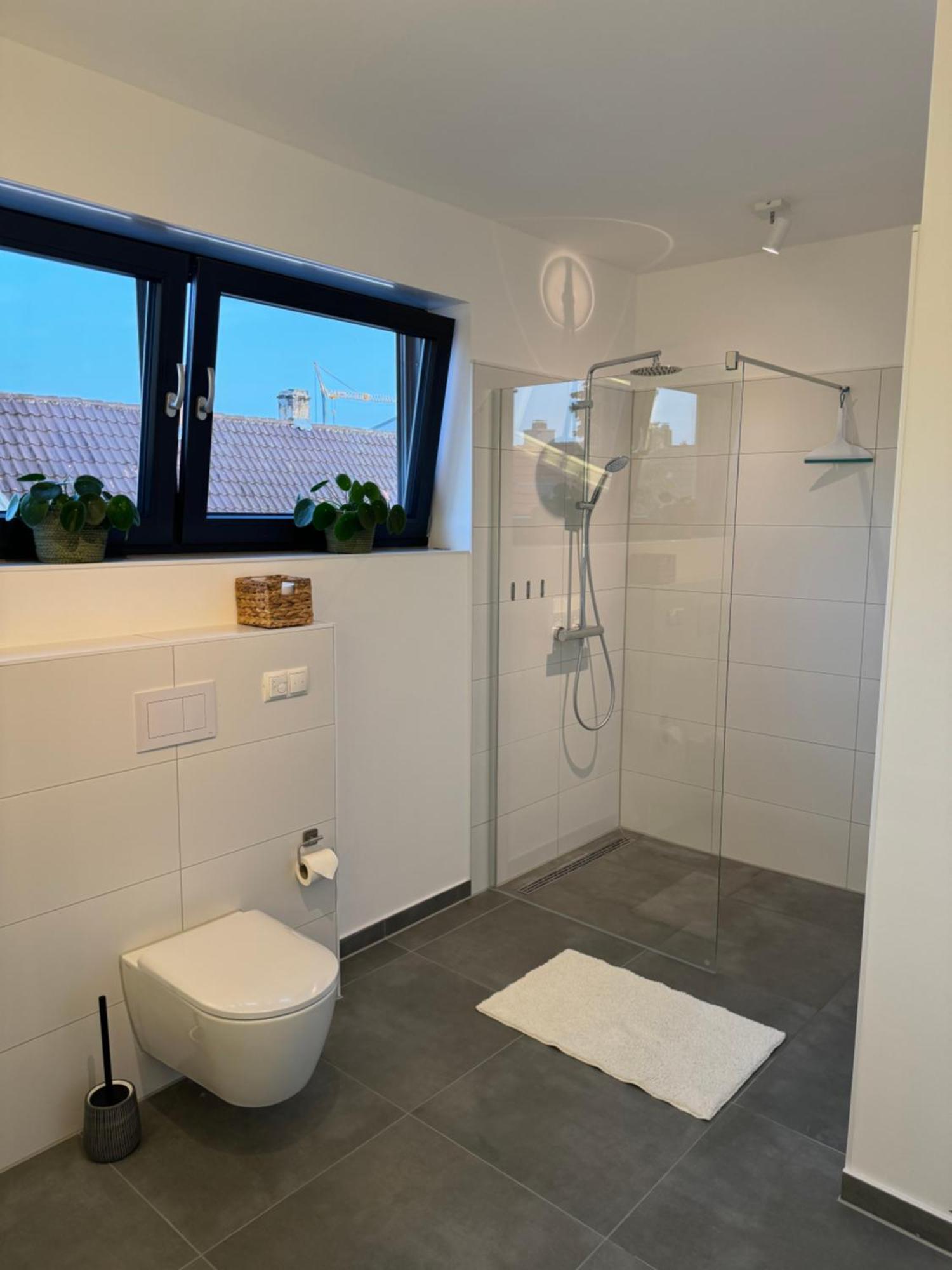 Moderne Ferienwohnung Mit Terrasse, Grill & Privatparkplatz Venningen 외부 사진